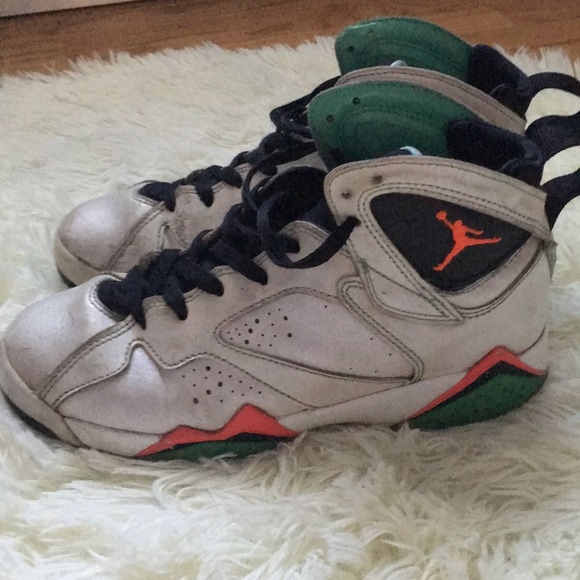 Jordan 6 - Picture 1 of 3